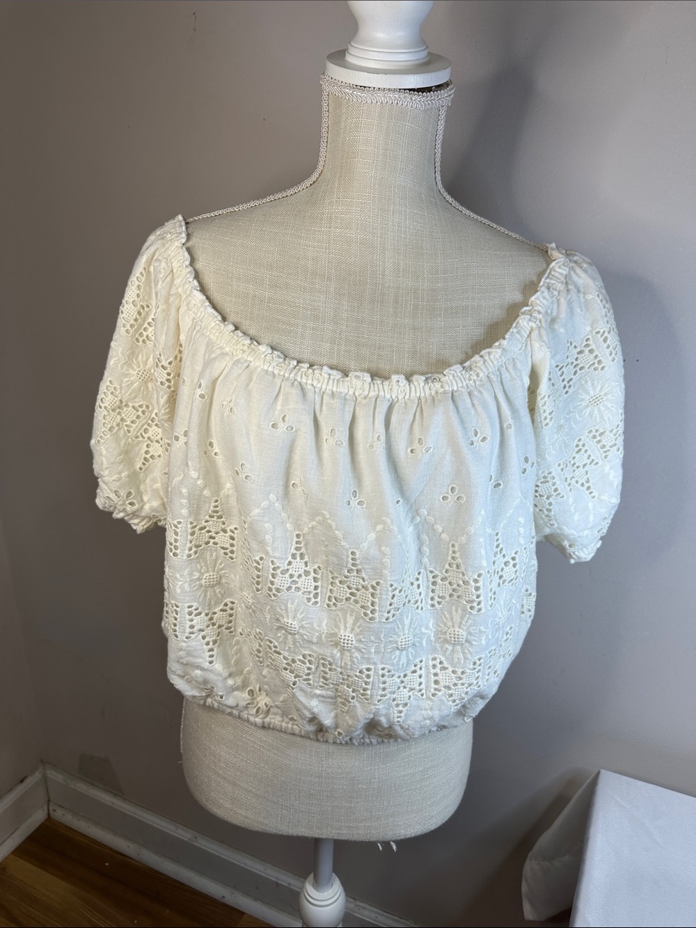 Lucky Brand White Eyelet Off-Shoulder Crop Top